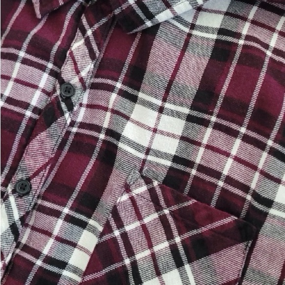 Well Worn Burgundy and White Plaid Button-Down Shirt - Picture 4 of 7